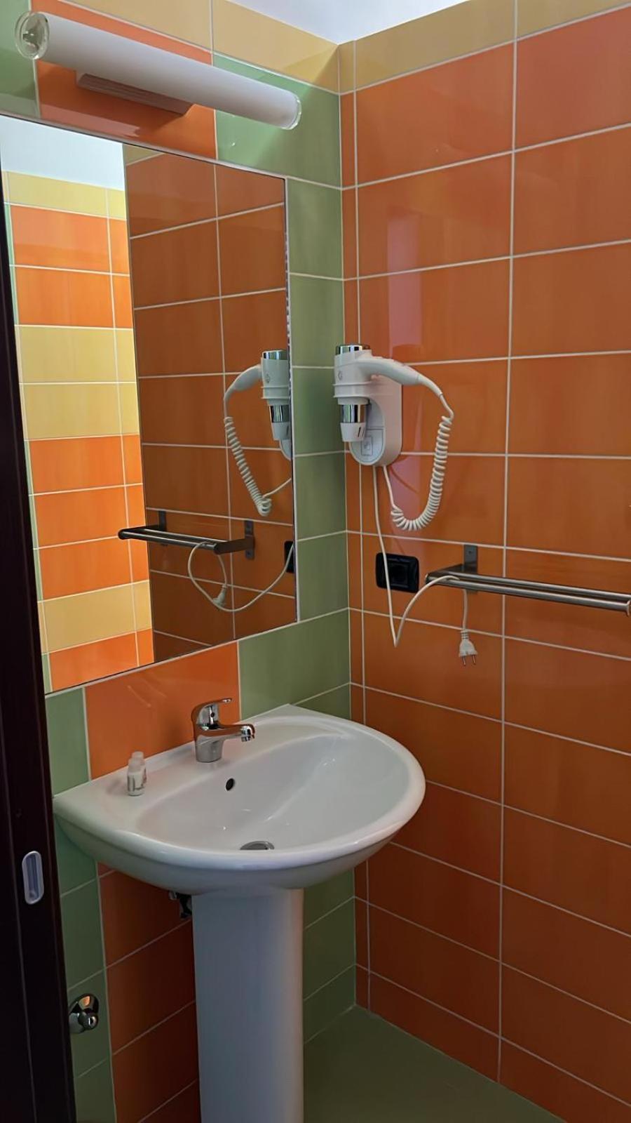 Double or Twin Room Private Bathroom