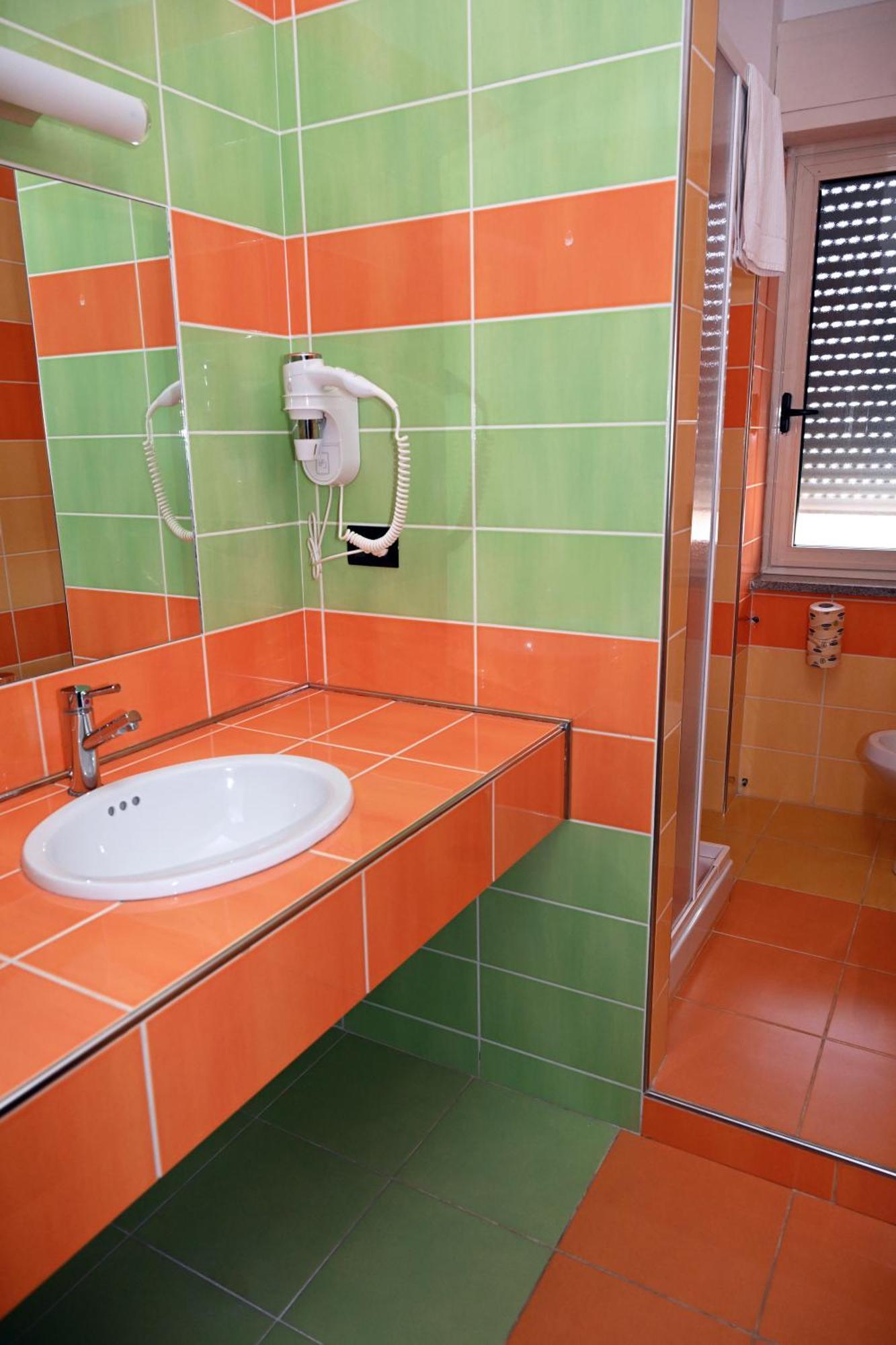 Double or Twin Room Private Bathroom