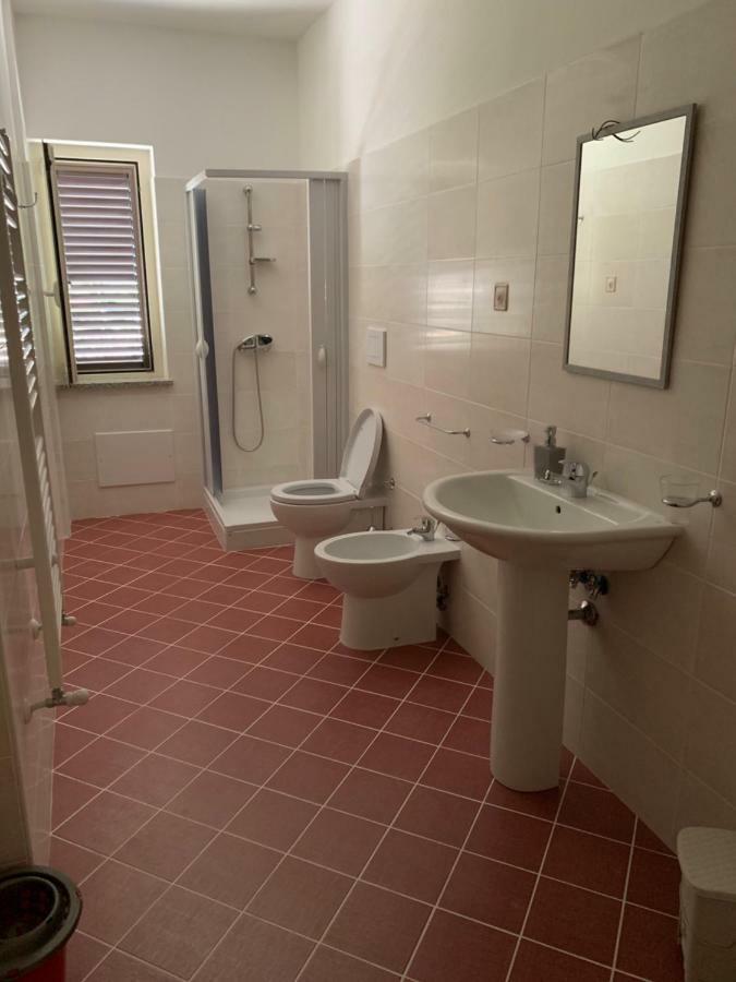Single Room,819582128:JPEG